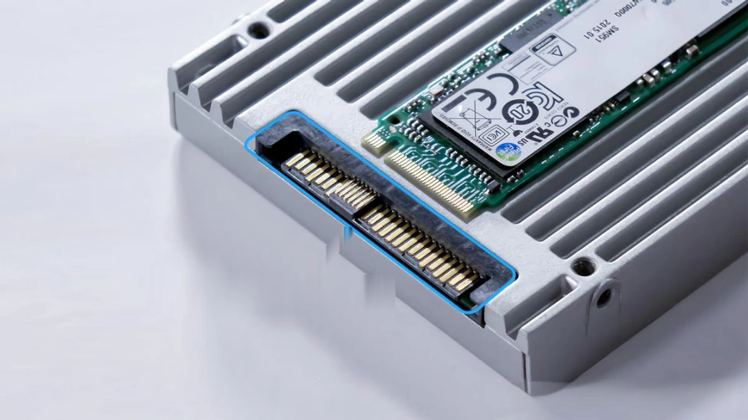 U.2 SFF-8639 connector on a 2.5-inch enterprise SSD with heatsink enclosure